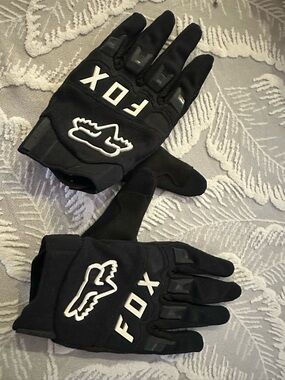 Fox Black Gloves with White Logo - Unisex Riding Gloves